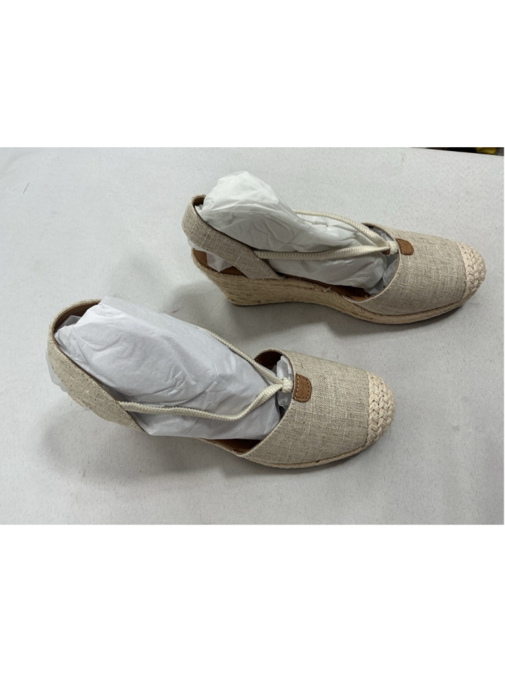 Womans New City Classified Gigi Cap Toe Espadrille Wedge Sandals 9 Sand Color